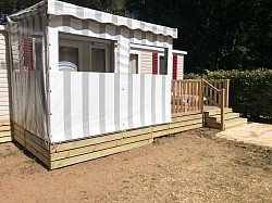 Pose d'un bardage de terrasse pour une isolation thermique l'hiver, protection de l'humidité, utilisation d'un bois autoclave classé 4