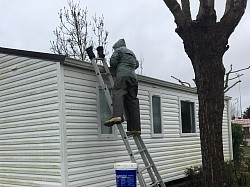 Nettoyage de gouttière, nettoyage de toiture, nettoyage mobil-home avec les services de ei netoit services